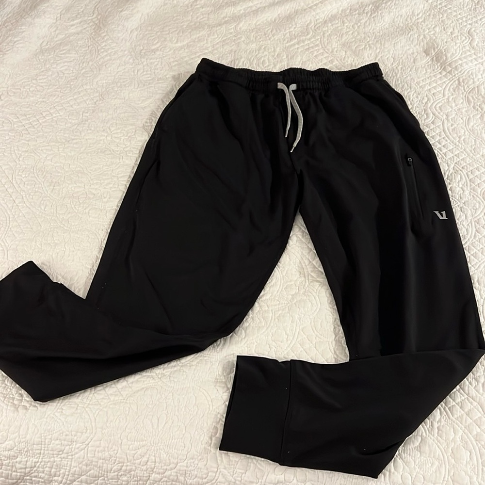 Vuori joggers EUC